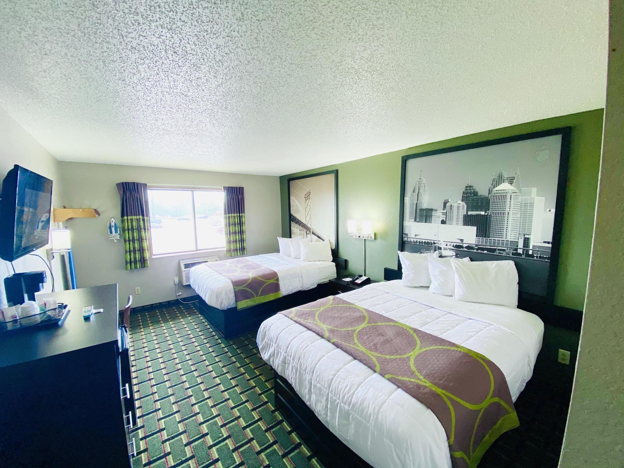 Super 8 Grand Rapids City Center Wyoming Exterior photo